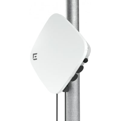 EXTREMECLOUD IQ: TRI-RADIO OUTDOOR WIFI 6 AP (4X4 5 GHZ, 2X2 DUAL BAND & 1X1 SE