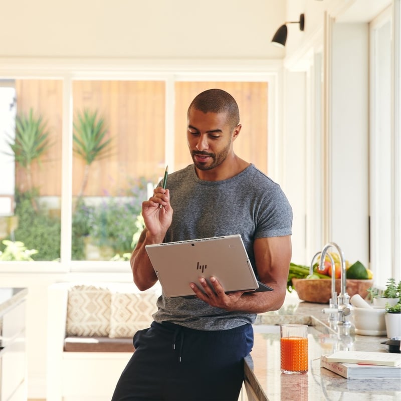 HP Elite x2 G8 13" Touchscreen Detachable 2 in 1 Notebook - WUXGA+ - 1920 x 1280 - Intel Core i7 11th Gen i7-1165G7 - 16 GB Total RAM - 16 GB On-board Memory - 256 GB SSD - Thumbnail 3