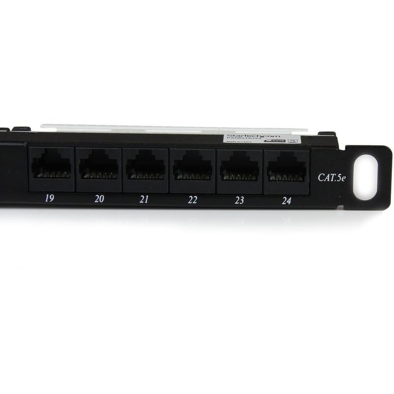 StarTech.com 24 Port 0.5U Cat5e Patch Panel - RJ45 Ethernet Rackmount Cat 5e 110 Patch Panel - Thumbnail 3