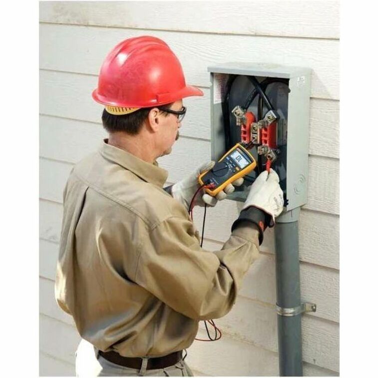 Fluke 113 Digital Multimeter - Thumbnail 2