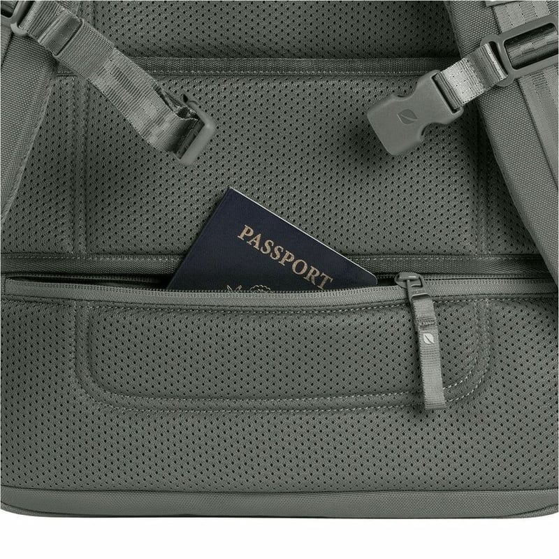Incase A.R.C. Carrying Case (Backpack) for 16" Apple MacBook Pro - Smoked Ivy - Thumbnail 4