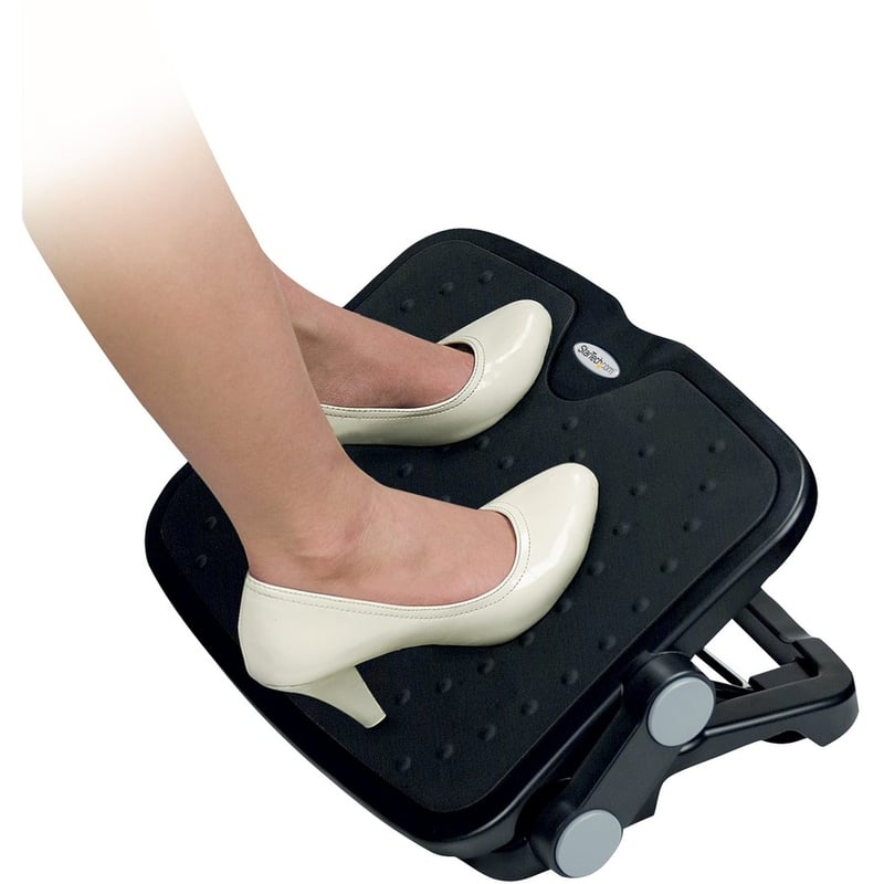 StarTech.com Adjustable Under Desk Foot Rest - Ergonomic Footrest - Large 18x14in - Office Footrest Stool w/ Adjustable Height, Angle - Thumbnail 2