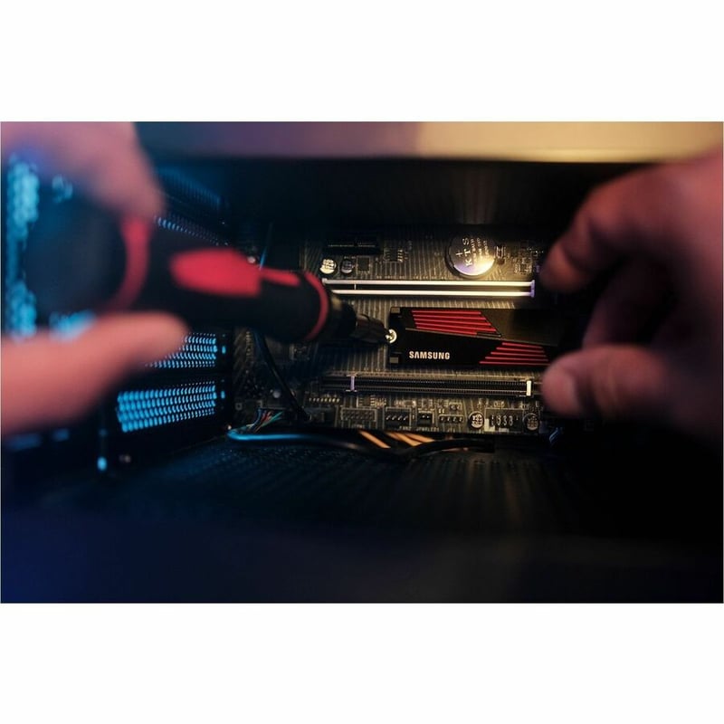 Samsung 990 PRO 2 TB Solid State Drive - M.2 2280 Internal - PCI Express NVMe (PCI Express NVMe 4.0 x4) - Thumbnail 3
