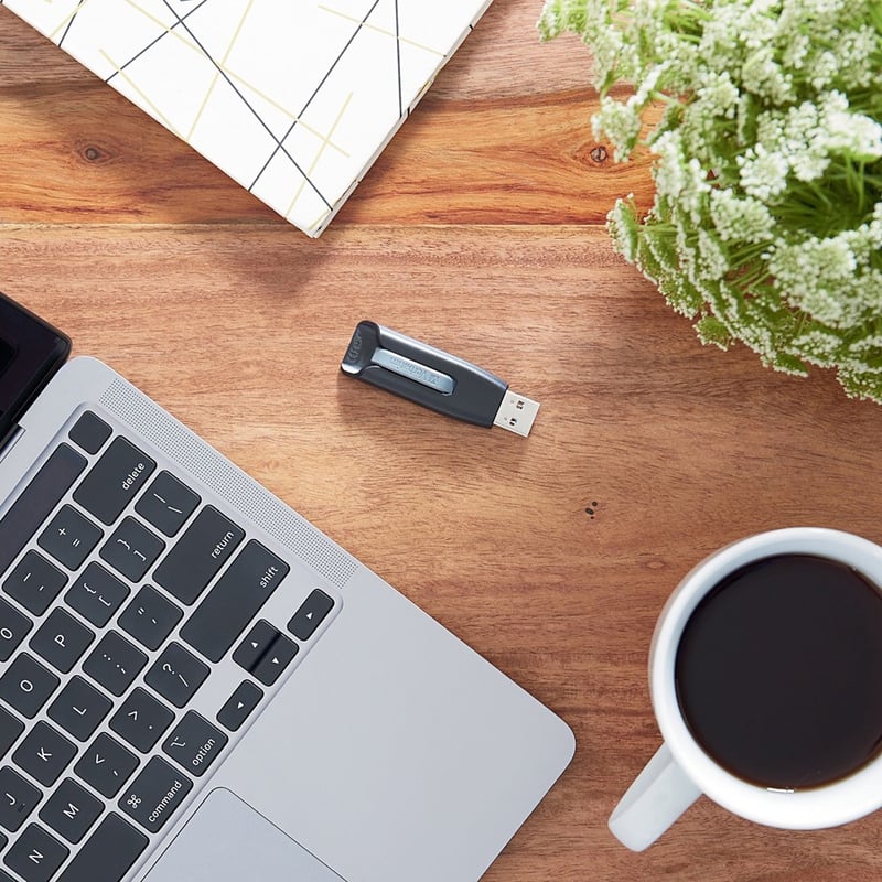 128GB Store 'n' Go V3 USB 3.2 Gen 1 Flash Drive - Gray - Thumbnail 5