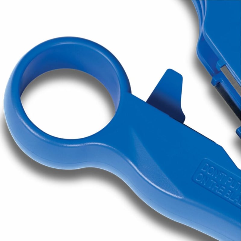 TRENDnet Universal Stripping and Cutting Tool, RG59/6/11/7, UTP, STP, CAT5, 4P/6P/8P, Flat & Round Cables, Adjustable Blade Depth, TC-CT70 - Thumbnail 4