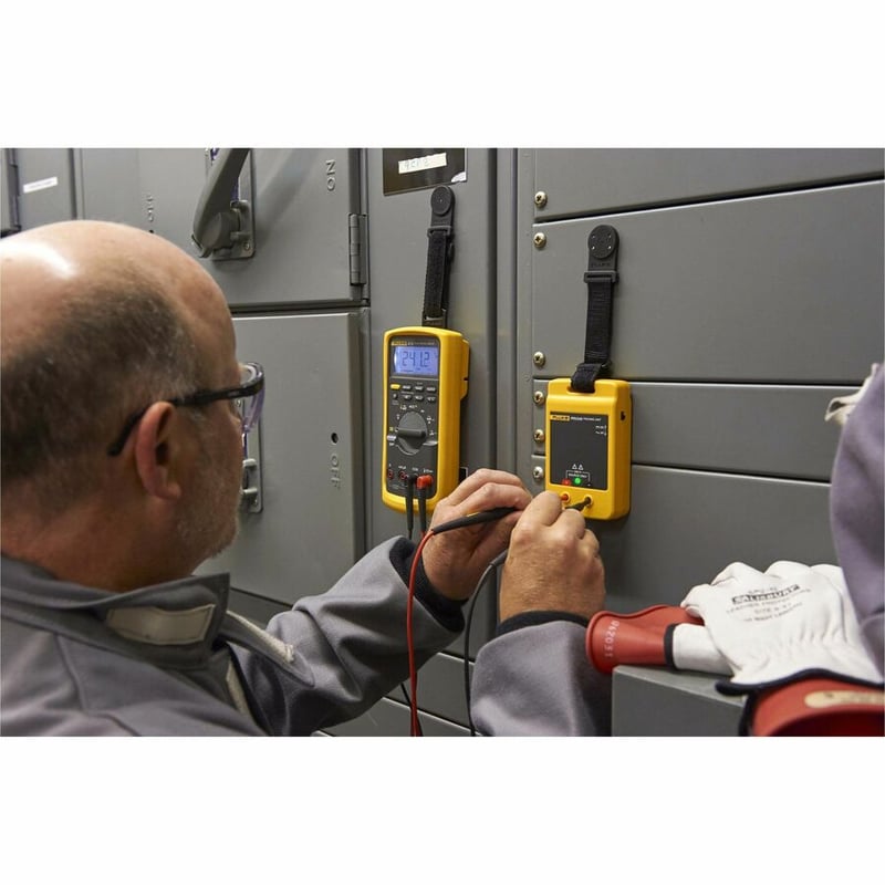 Fluke 117 Multimeter and PRV240 Proving Unit Kit - Thumbnail 5