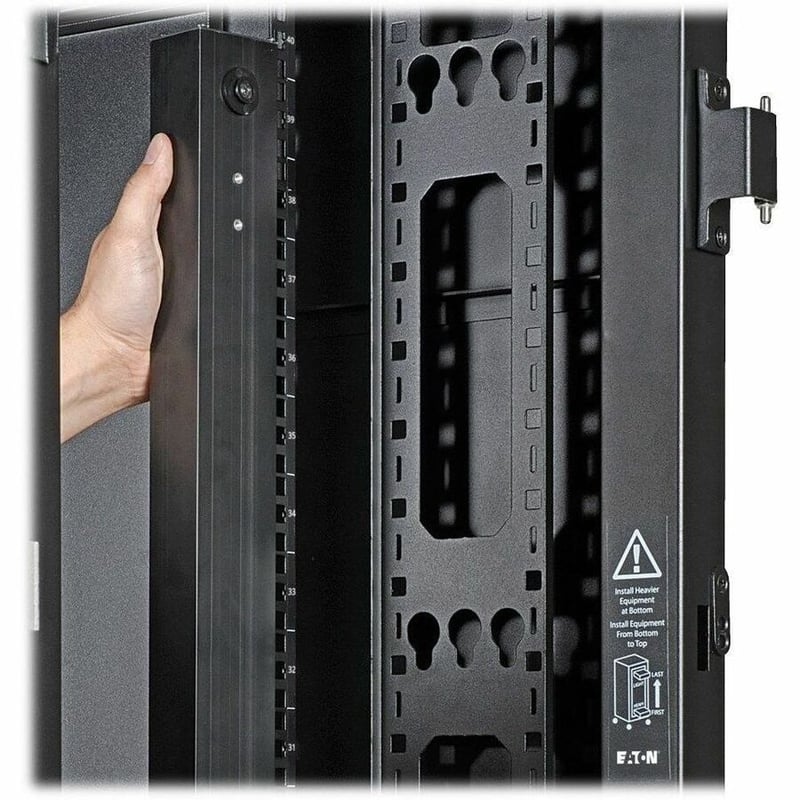 Tripp Lite by Eaton PDU 3.7kW Single-Phase Switched PDU - LX Interface 208/230V Outlets (20 C13 & 4 C19) C20/L6-20P 0U TAA - Thumbnail 5