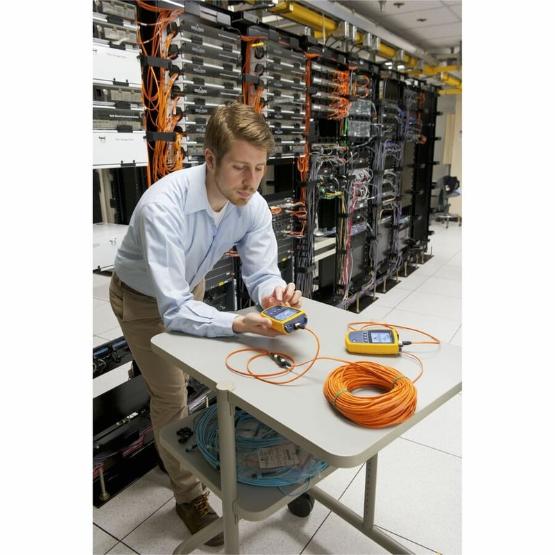 Fluke Networks MultiFiber Pro SM 1550 nm Laser Light Source - Thumbnail 2