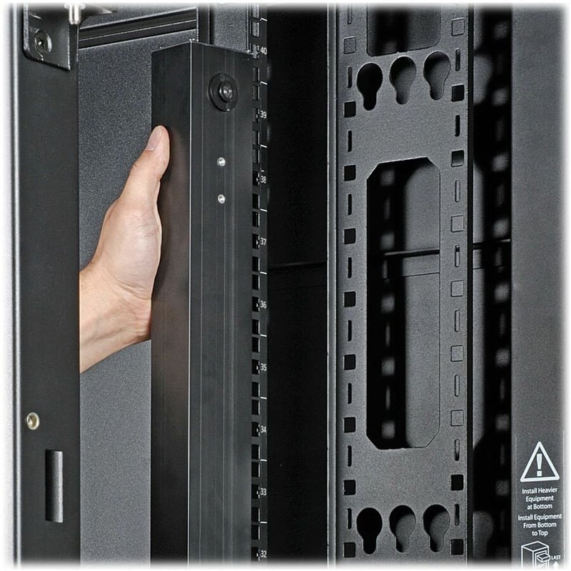 Tripp Lite by Eaton PDU 2.9kW 120V Single-Phase Basic PDU - 12 NEMA 5-15/20R Outlets L5-30P Input 10 ft. Cord 36 in. 0U Rack-Mount - Thumbnail 5