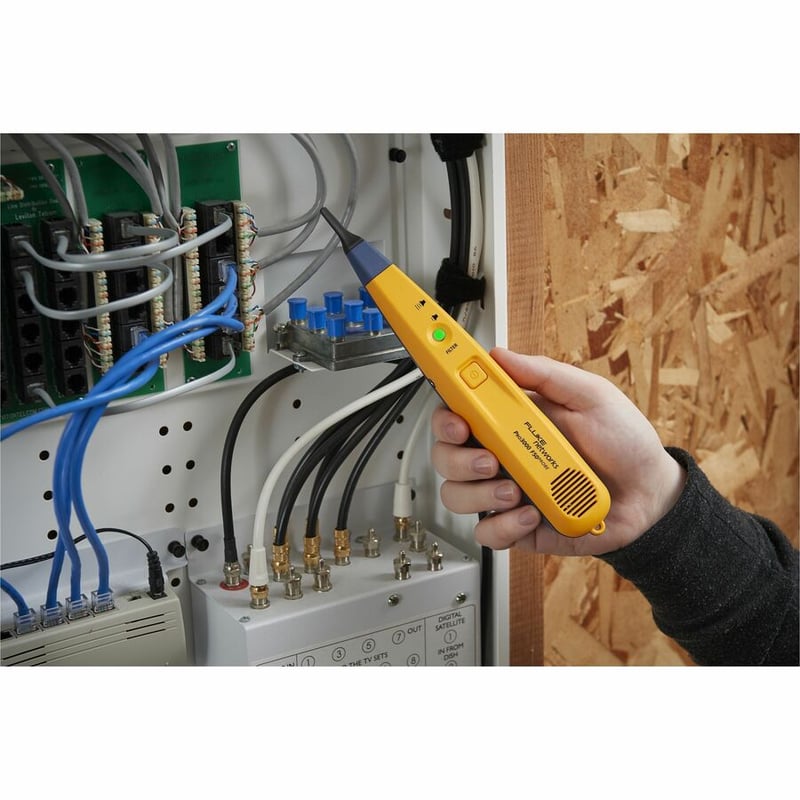 Fluke Networks Pro3000F Filtered Probe (60 Hz) and Tone Generator Kit - Thumbnail 2