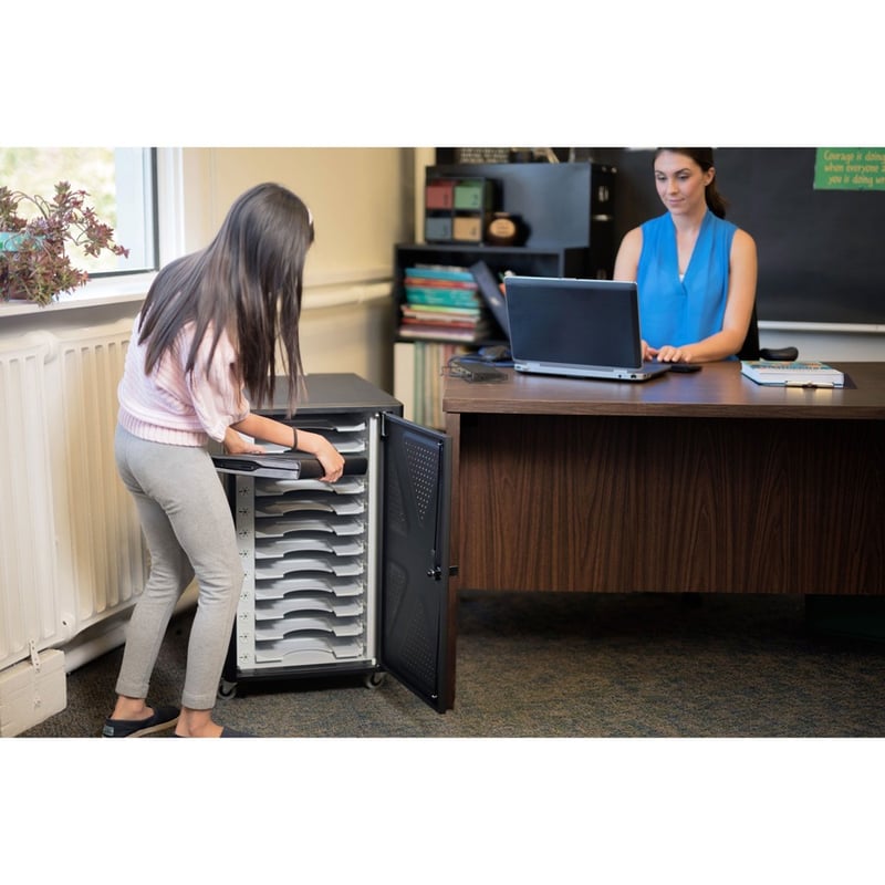 Kensington AC12 12-Bay Security Charging Cabinet - Thumbnail 3