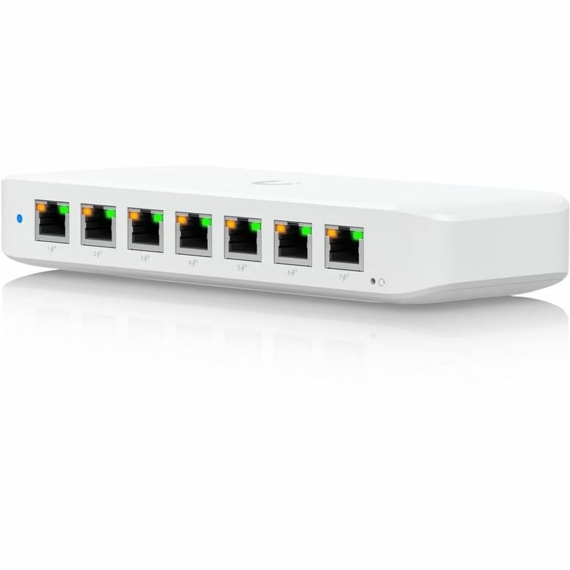 A COMPACT LAYER 2 8PORT GBE POE SWITCH W/VERSATILE