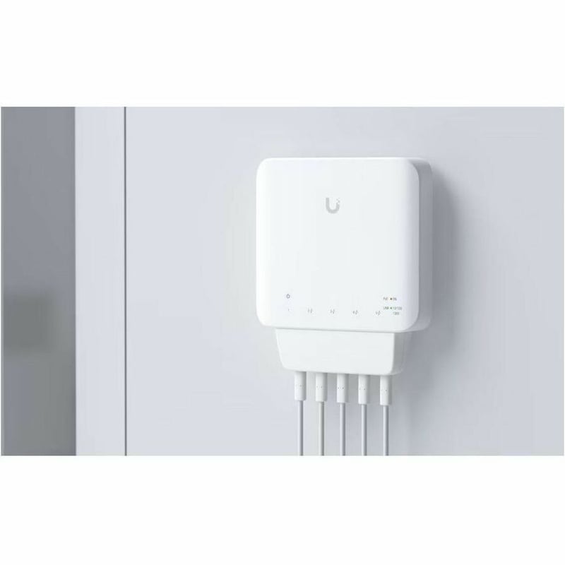 Ubiquiti Indoor/Outdoor 5-Port PoE Gigabit Switch with 802.3bt Input Power Support - Thumbnail 5