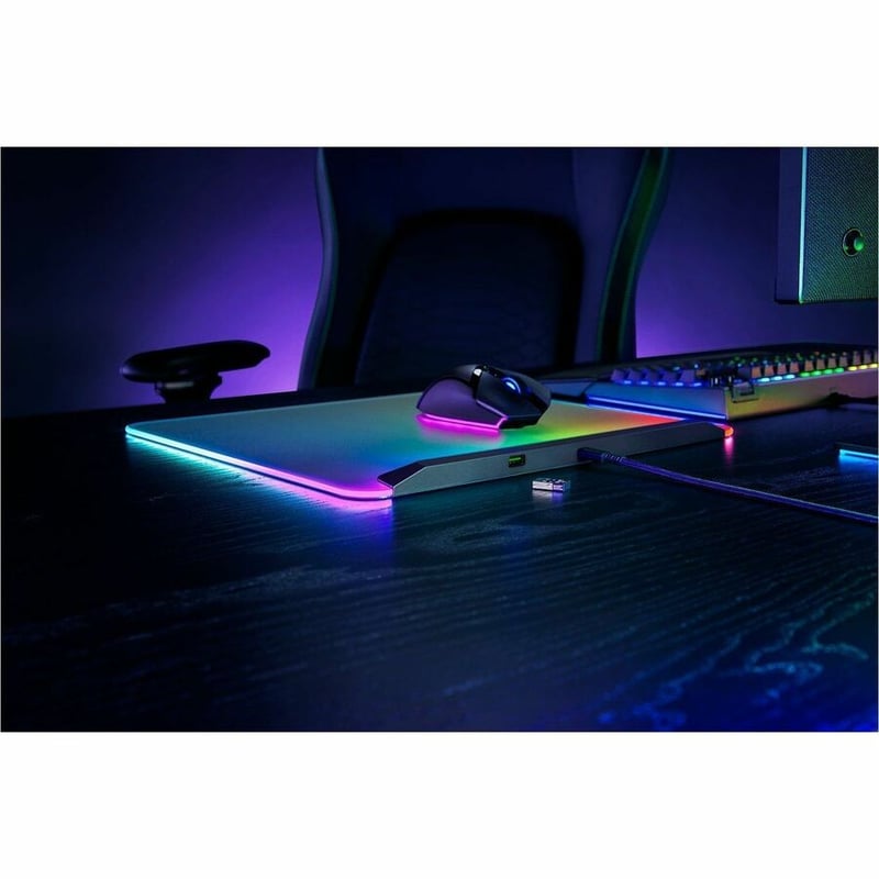 RAZER FIREFLY V2 PRO FULLY ILLUMINATED RGB GAMING MOUSE MAT - Thumbnail 4