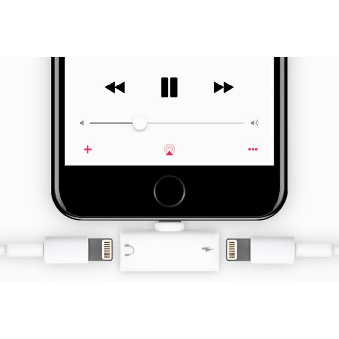 Aluratek Dual Lightning Adapter For iPhone/iPad - Thumbnail 3