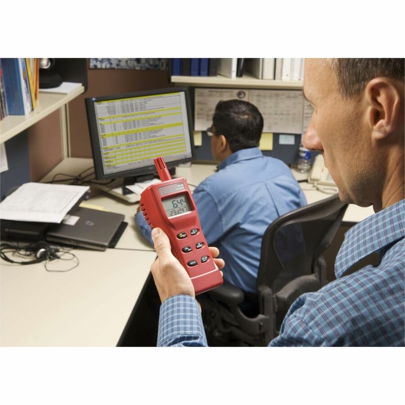 Fluke Networks CO2-100 Air Quality Tester - Thumbnail 3