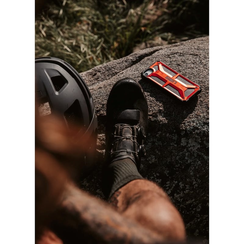 Urban Armor Gear Monarch Series iPhone SE (2022) Case - Thumbnail 4