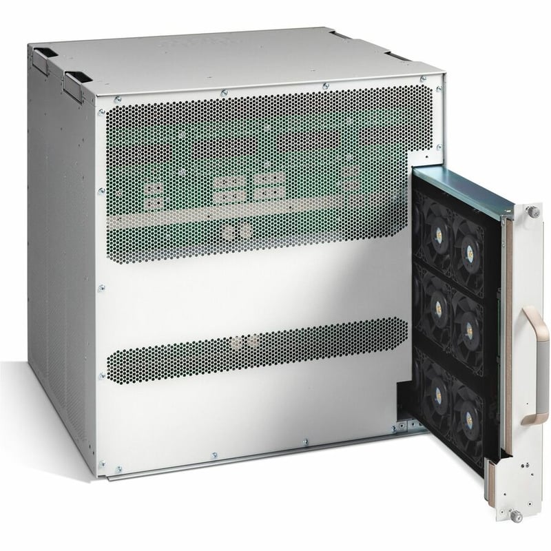 Cisco Catalyst C9407R Switch Chassis - Thumbnail 3