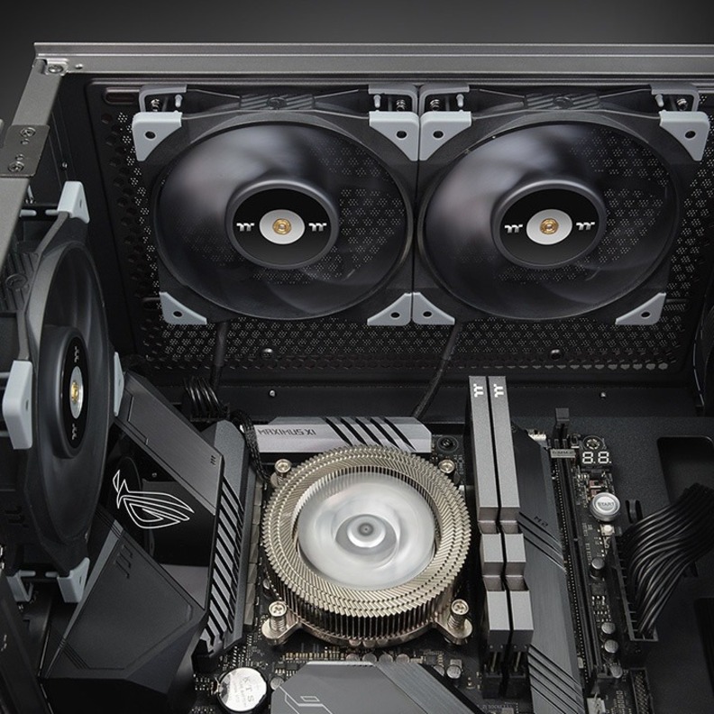 Thermaltake ToughFan 14 High Static Pressure Radiator Fan (2 Fan Pack) - 2 Pack - Thumbnail 5