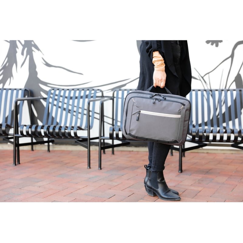 Targus City Fusion TBM571GL Carrying Case (Messenger) for 13" to 15.6" Notebook, Tablet - Black - Thumbnail 4