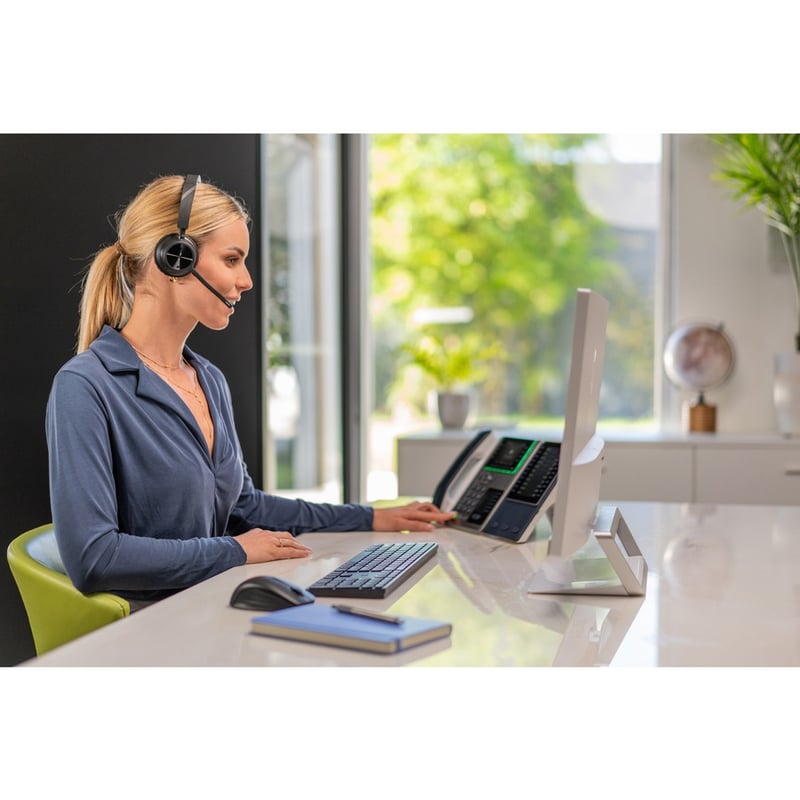 Poly Voyager 4310 USB-A Headset - Thumbnail 3