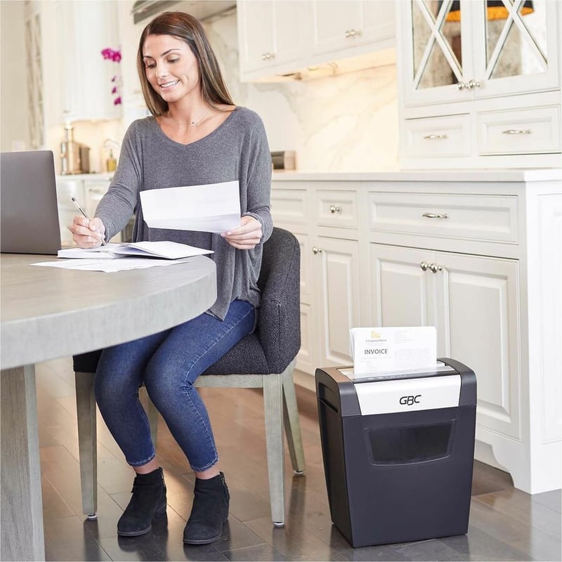 GBC ShredMaster PX10-06 Super Cross-Cut Paper Shredder