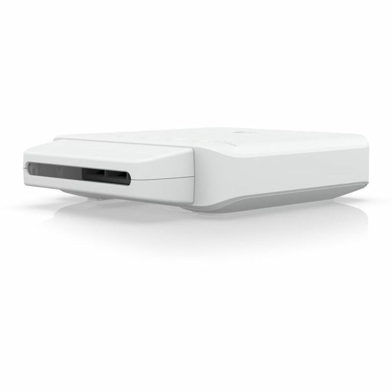 Ubiquiti Indoor/Outdoor 5-Port PoE Gigabit Switch with 802.3bt Input Power Support - Thumbnail 2