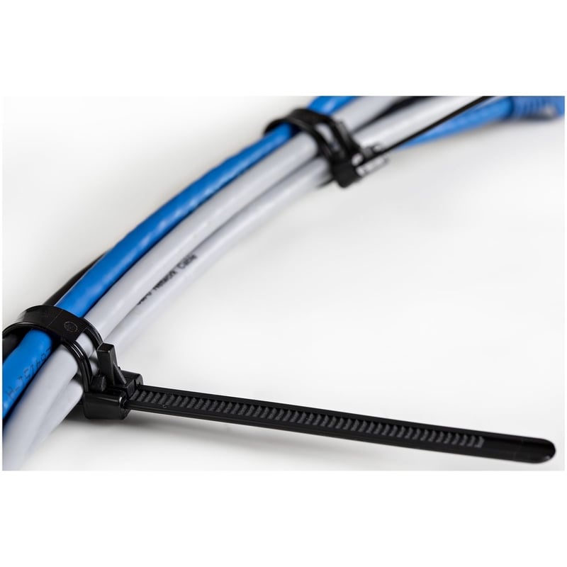StarTech.com 6"(15cm) Reusable Cable Ties, 1-3/8"(35mm) Dia. 50lb(22Kg) Tensile Strength, Nylon, In/Outdoor, UL Listed, 100 Pack, Black - Thumbnail 4