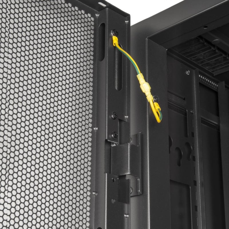 Rocstor SolidRack R3100 Rack 42U Enclosure With Side Panels - Thumbnail 4