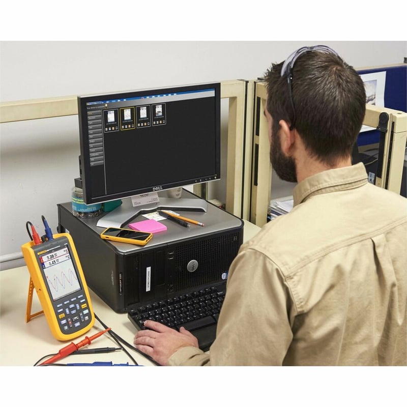 Fluke 120B Series Industrial ScopeMeter handheld Oscilloscopes - Thumbnail 3