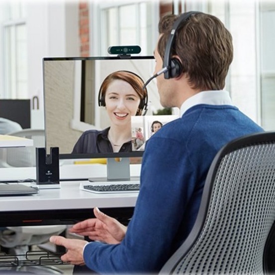Logitech BRIO Webcam - 90 fps - Black - USB 3.0 - Thumbnail 2