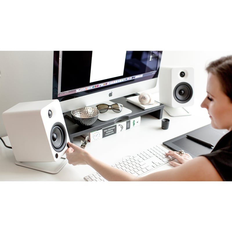 Kanto S4 Desktop Speaker Stands for Midsize Speakers, White - Thumbnail 5