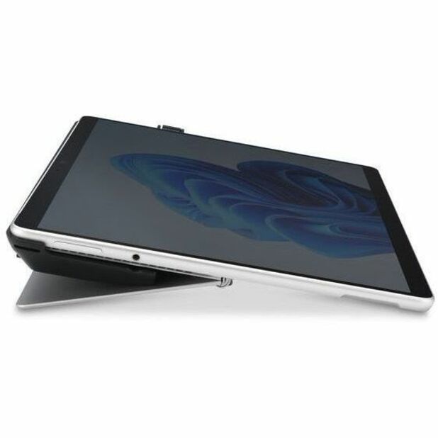 Kensington Surface Pro 8 Smart Card (CAC) Reader Adapter w/ HDMI and USB-C - Thumbnail 2