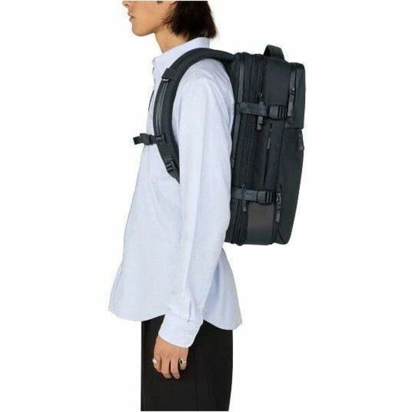 Incase A.R.C. Carrying Case (Backpack) for 16" Apple Travel - Black - Thumbnail 3