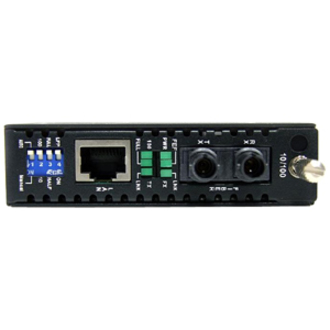 StarTech.com 10/100 Mbps Multi Mode Fiber Media Converter ST 2 km - Thumbnail 5