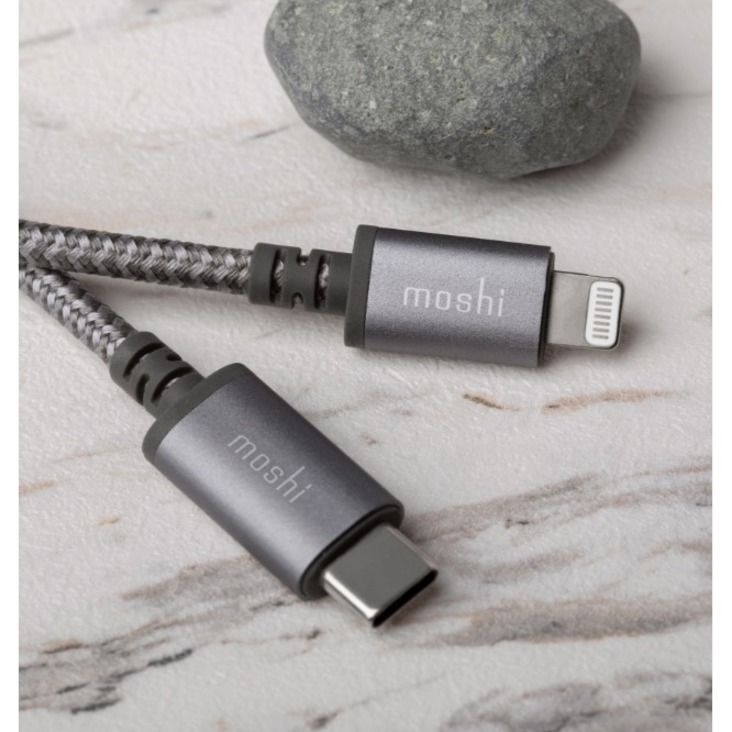 Moshi Integra USB-C to Lightning Cable 4 ft (1.2 m) Jet Silver - Thumbnail 5