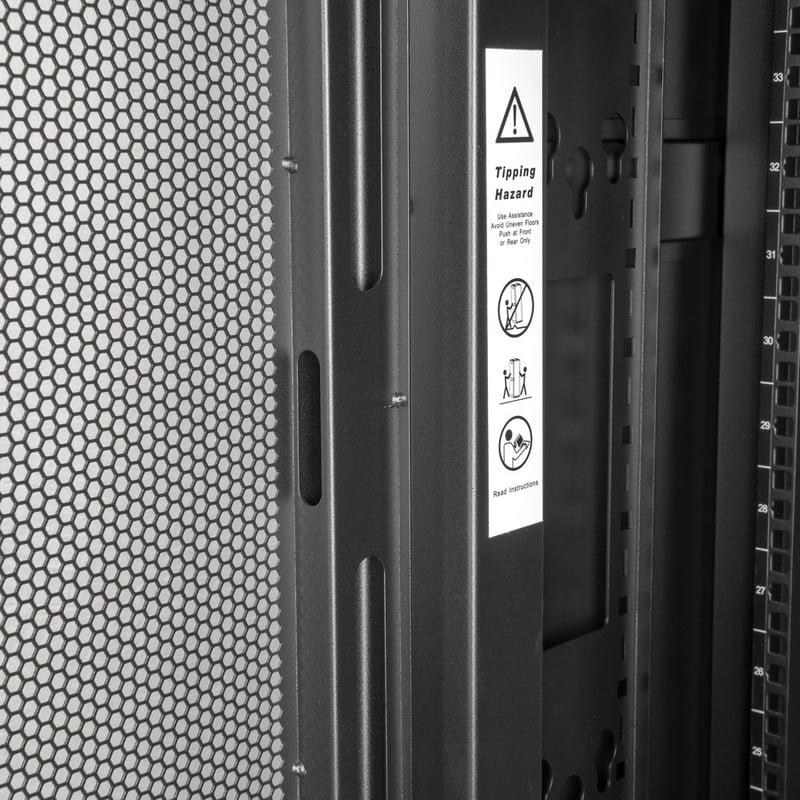 Rocstor SolidRack R3100 Rack 42U Enclosure With Side Panels - Thumbnail 3