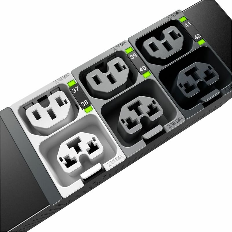 APC NetShelter Rack PDU Advanced, Metered, 3Phase, 43.5kW 400V 63A or 34.6kW 415V 60A, 42 Outlets, IEC309 - Thumbnail 2