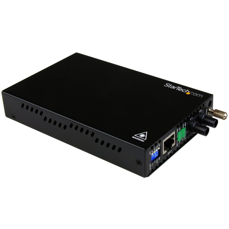 StarTech.com 10/100 Mbps Multi Mode Fiber Media Converter ST 2 km - Thumbnail 1