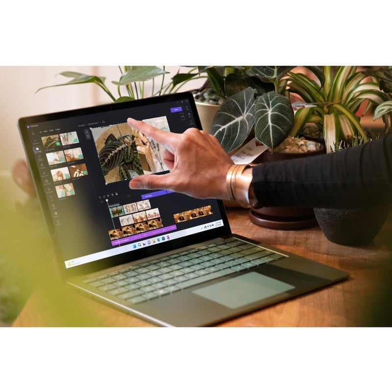 Microsoft Surface Laptop 5 13.5" Touchscreen Notebook - 2256 x 1504 - Intel Core i5 12th Gen i5-1245U 1.60 GHz - Intel Evo Platform - 8 GB Total RAM - 512 GB SSD - Matte Black