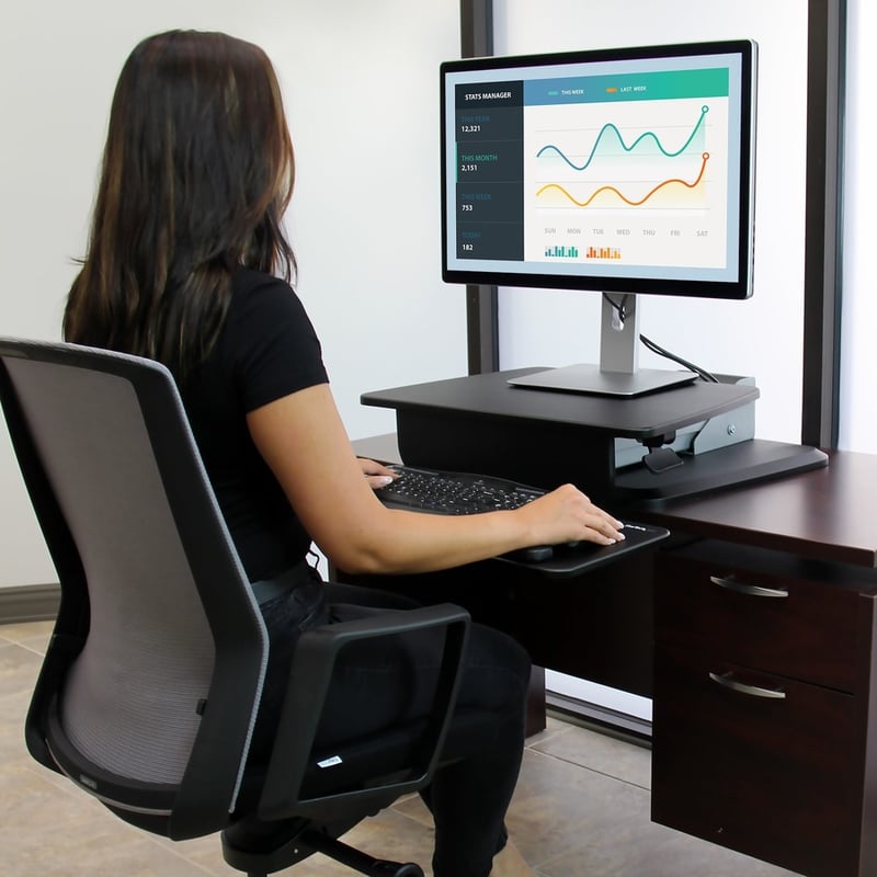 StarTech.com Height Adjustable Standing Desk Converter - Sit Stand Desk with One-finger Adjustment - Ergonomic Desk - Thumbnail 3