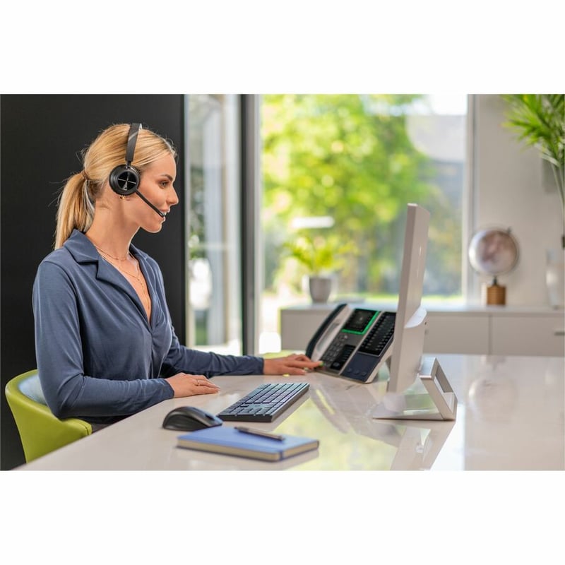 Poly Voyager 4310 USB-C Headset +BT700 Dongle TAA - Thumbnail 5