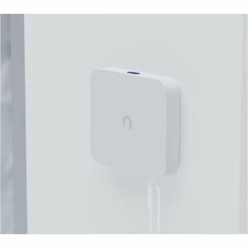 SLEEK MAGNETIC WALL MOUNT FOR CLOUD GATEWAY MAX CLOUD GATEWAY ULT - Thumbnail 2