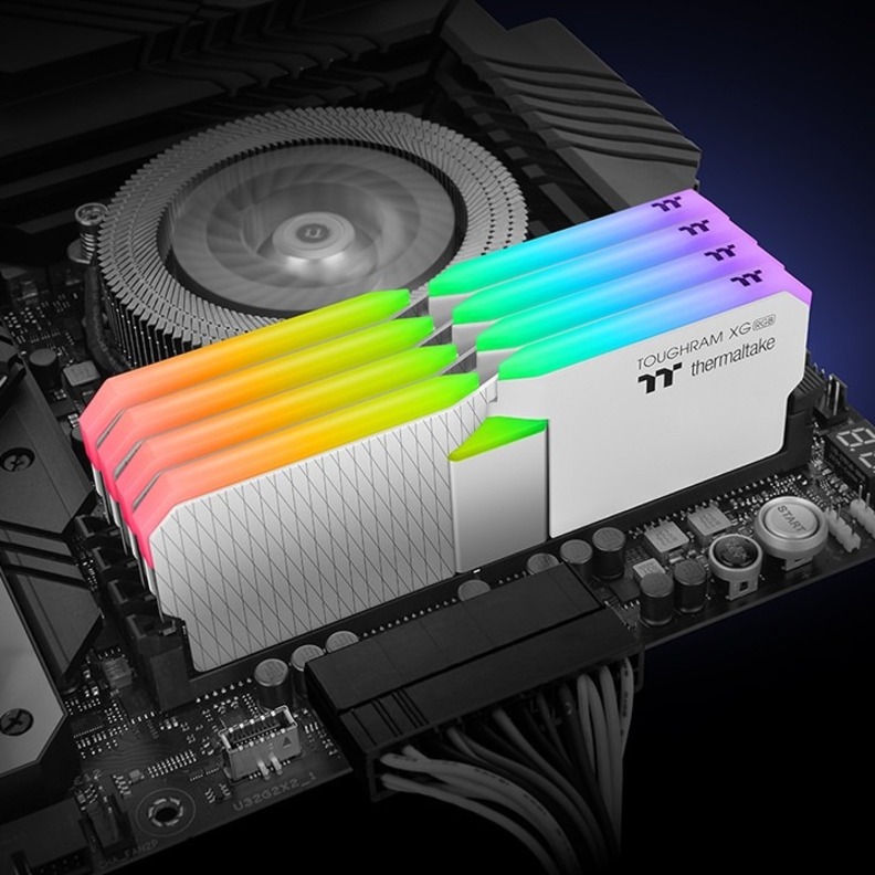 Thermaltake TOUGHRAM XG RGB Memory DDR4 3600MHz 16GB (8GB x2)-White - Thumbnail 2