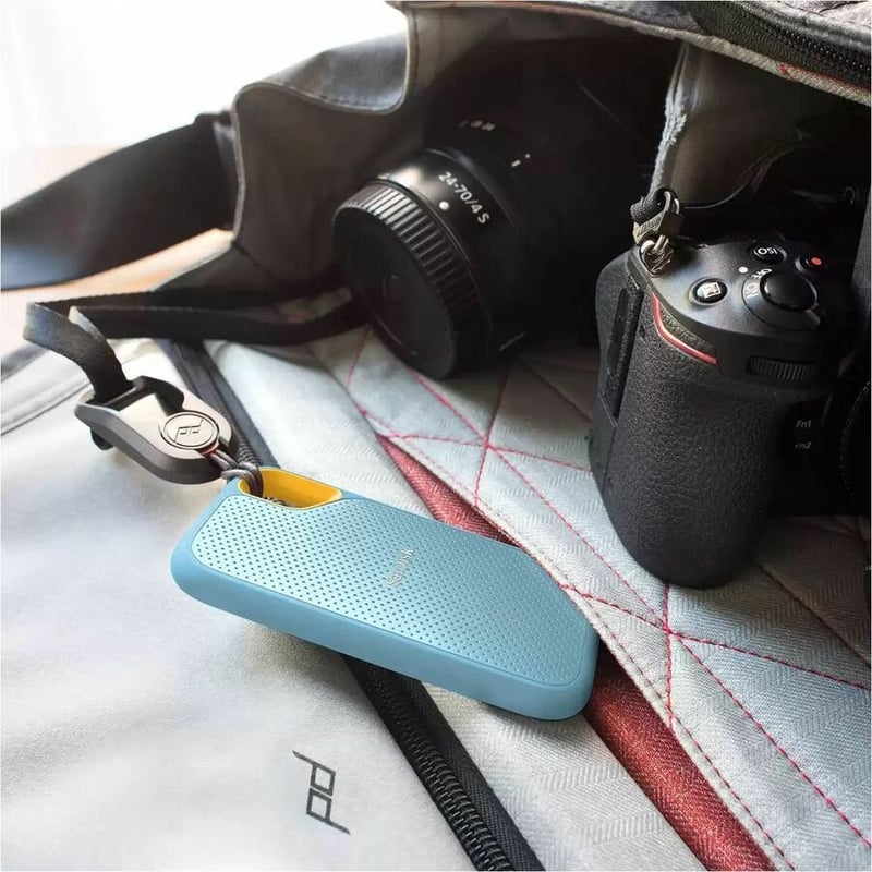 SanDisk Extreme V2 SDSSDE61-2T00-G25B 2 TB Portable Solid State Drive - External - Sky Blue - Thumbnail 4