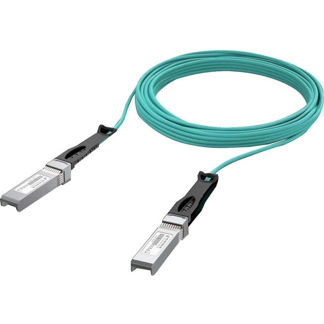 LONG-RANGE SFP+ DIRECT ATTACH CBL W/ A 10GBPS MAX THROUGHPUT RATE