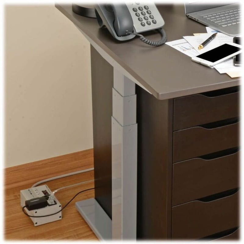 Tripp Lite by Eaton Isobar Ultra Surge 4 outlet 6' Cord Metal Housing 3330 Joules - Thumbnail 4