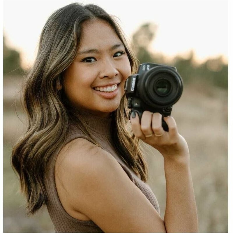 CANON EOS R10 MIRRORLESS CAMERA (BODY ONLY) - Thumbnail 5