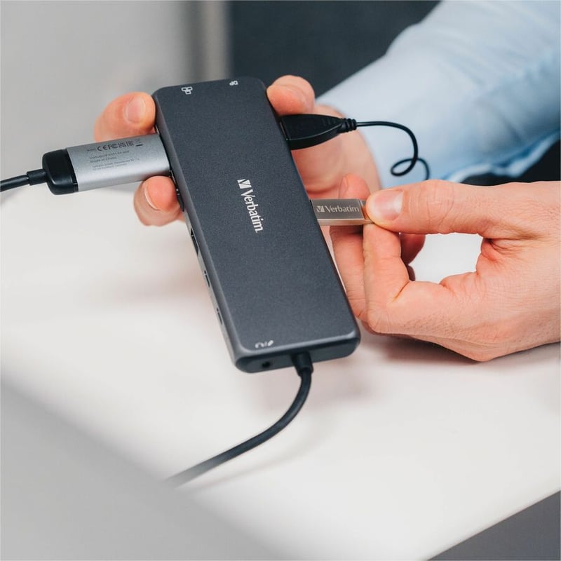 Verbatim USB-C Pro Multiport Hub CMH 13 - 13 Ports - Thumbnail 2