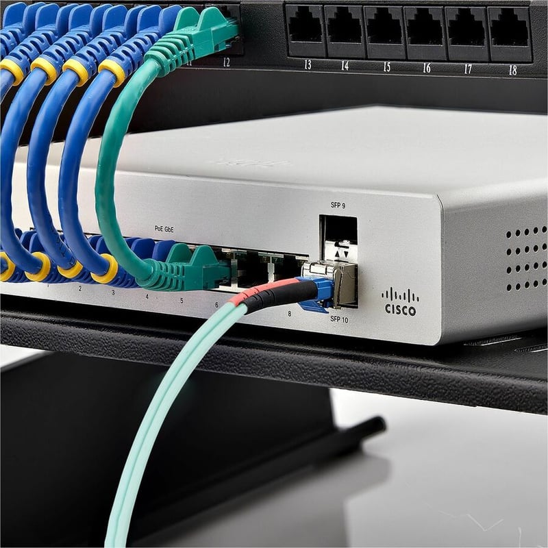 StarTech.com HPE JL484A Compatible SFP28 Module, 25GBase-SR, 25Gb Multimode Fiber (MMF), LC Transceiver, 100m (328ft), DDM/DOM - Thumbnail 3